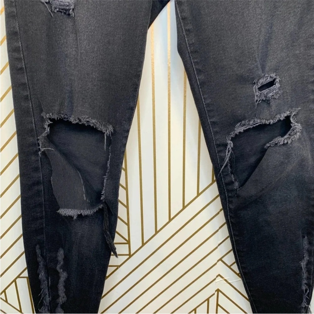 Free People Black About a Girl Ripped‎ HighRise Crop Jean size 30 - Picture 7 of 16